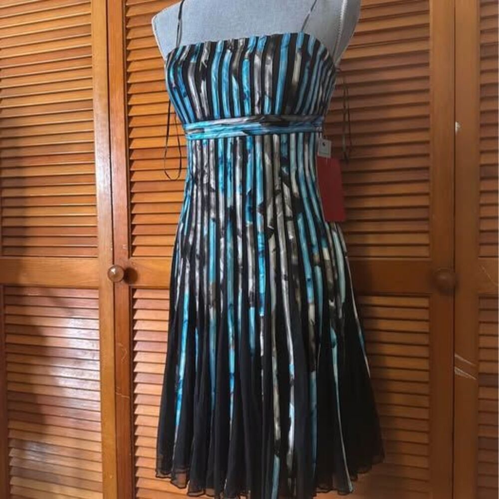 NWT JS Collections Vintage Y2K Formal Blue and Black Spring Floral Dress